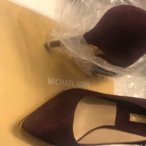 Michael Kors, suede plum pump. Fit 7.5.